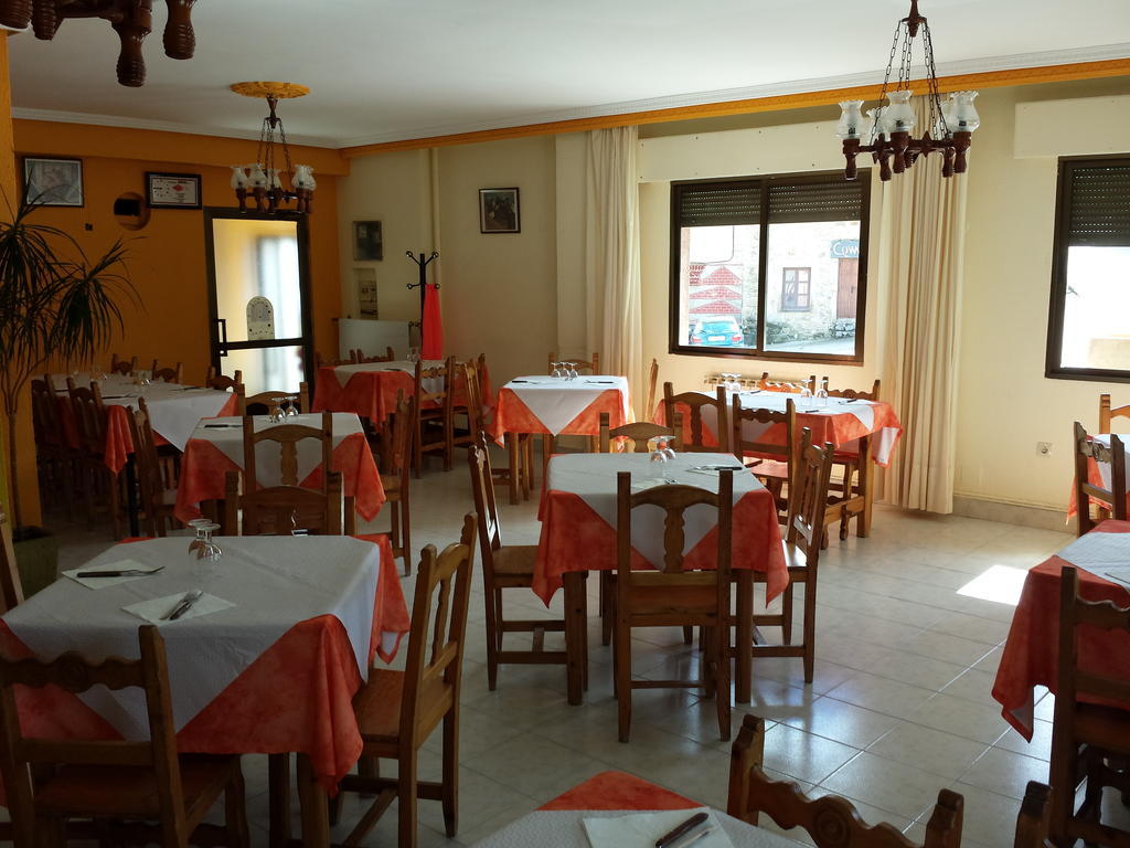 Hostal Atila Ricobayo Extérieur photo