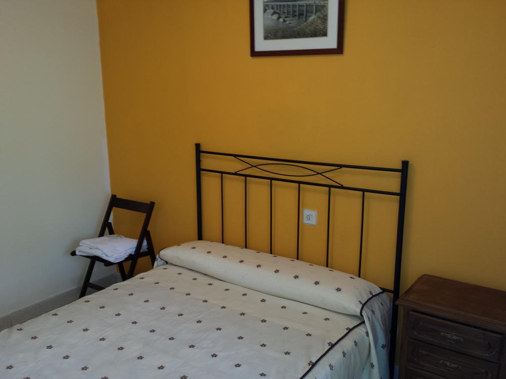 Hostal Atila Ricobayo Chambre photo