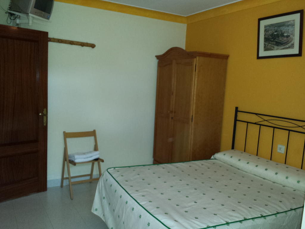 Hostal Atila Ricobayo Chambre photo